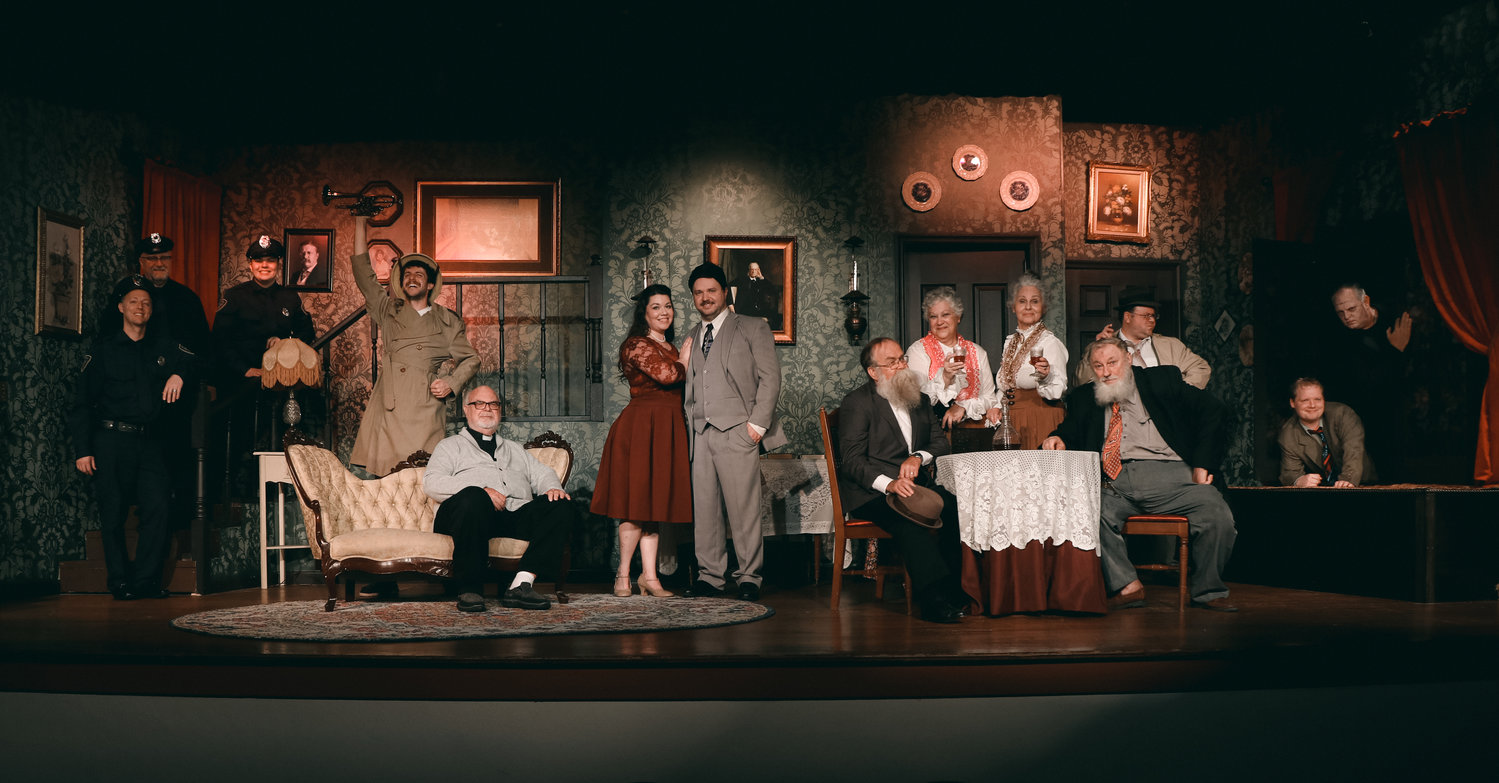 Full cast of Arsenic & Old Lace.